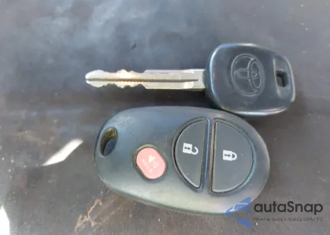 2015 Toyota Tacoma Base V6 из США, поврежденный, VIN 3TMLU4EN6FM175369